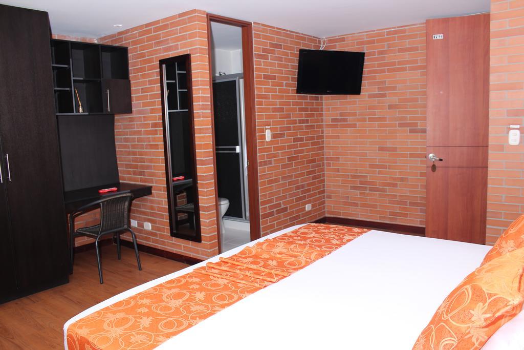 Hotel Bogota Astral Bagian luar foto