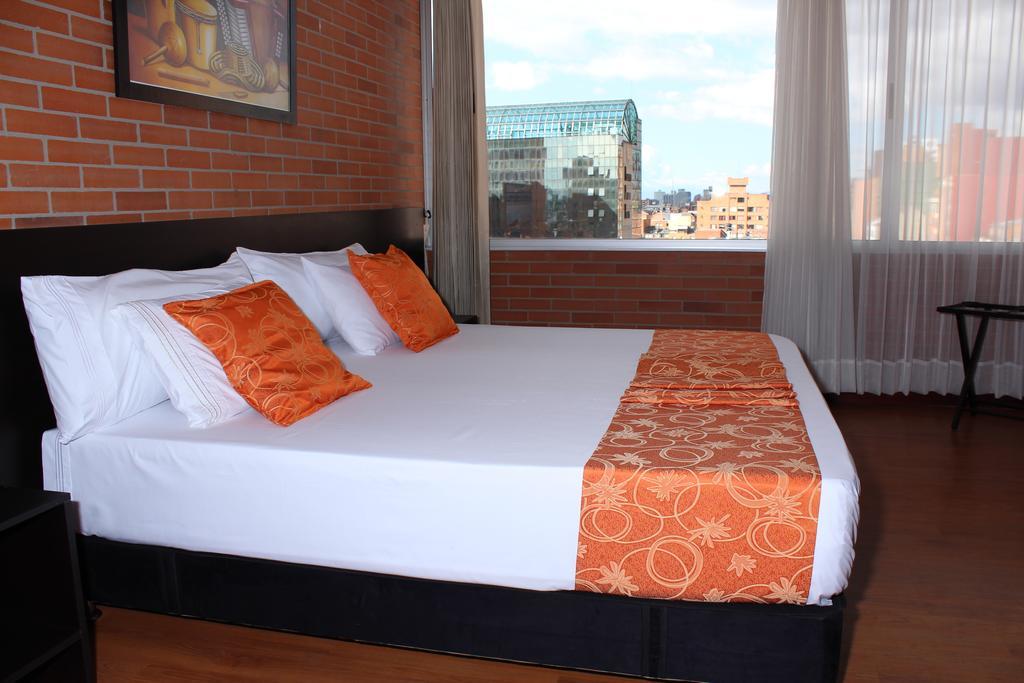 Hotel Bogota Astral Bagian luar foto