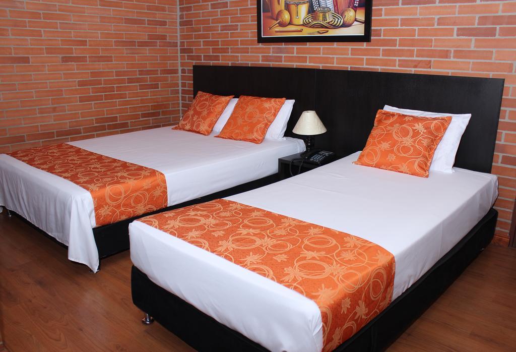 Hotel Bogota Astral Bagian luar foto