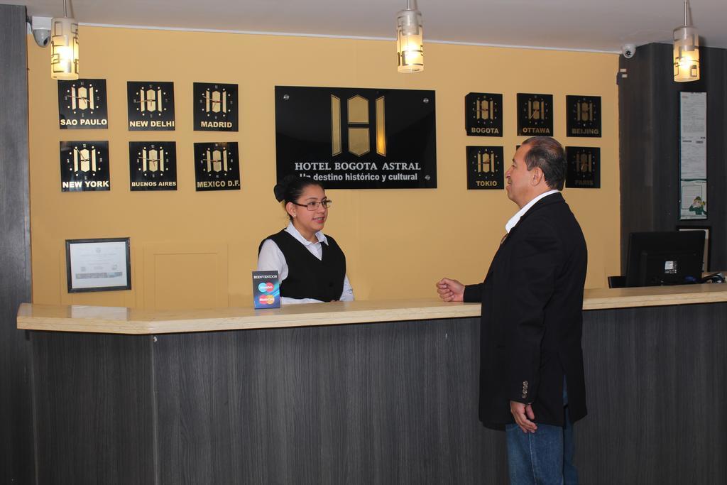 Hotel Bogota Astral Bagian luar foto